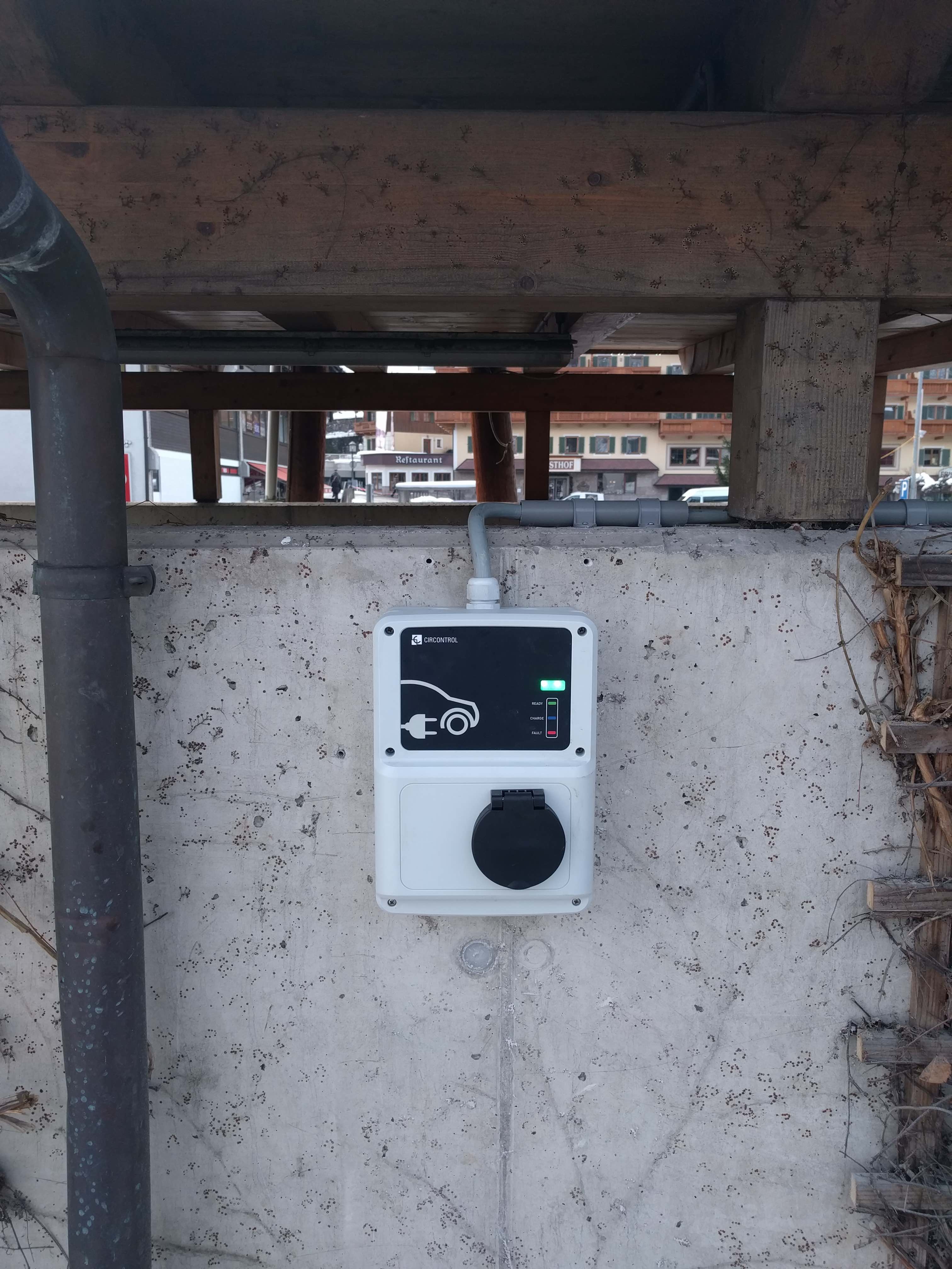 wallbox close fieberbrunn